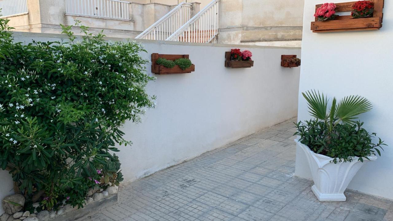 Casa Di Nonna Checca Panzió Santa Maria di Leuca Kültér fotó