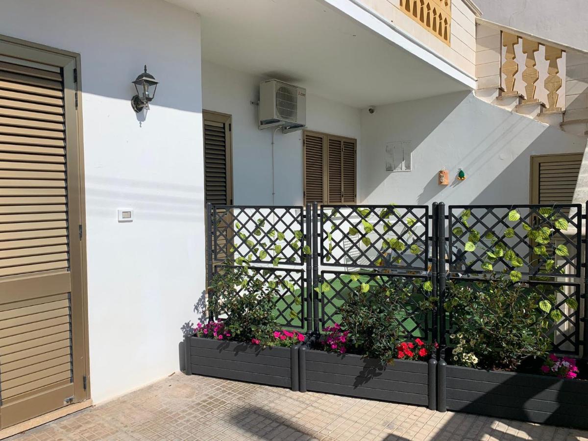 Casa Di Nonna Checca Panzió Santa Maria di Leuca Kültér fotó