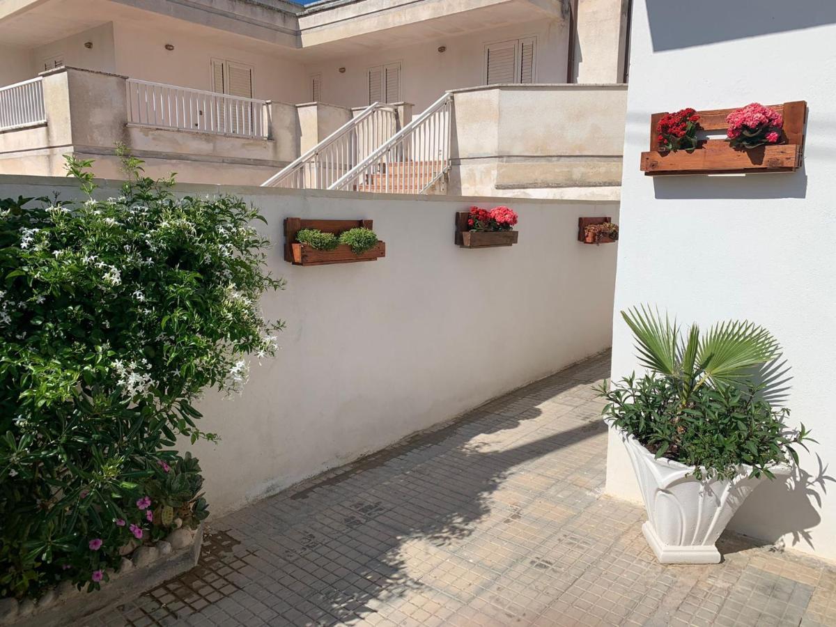 Casa Di Nonna Checca Panzió Santa Maria di Leuca Kültér fotó
